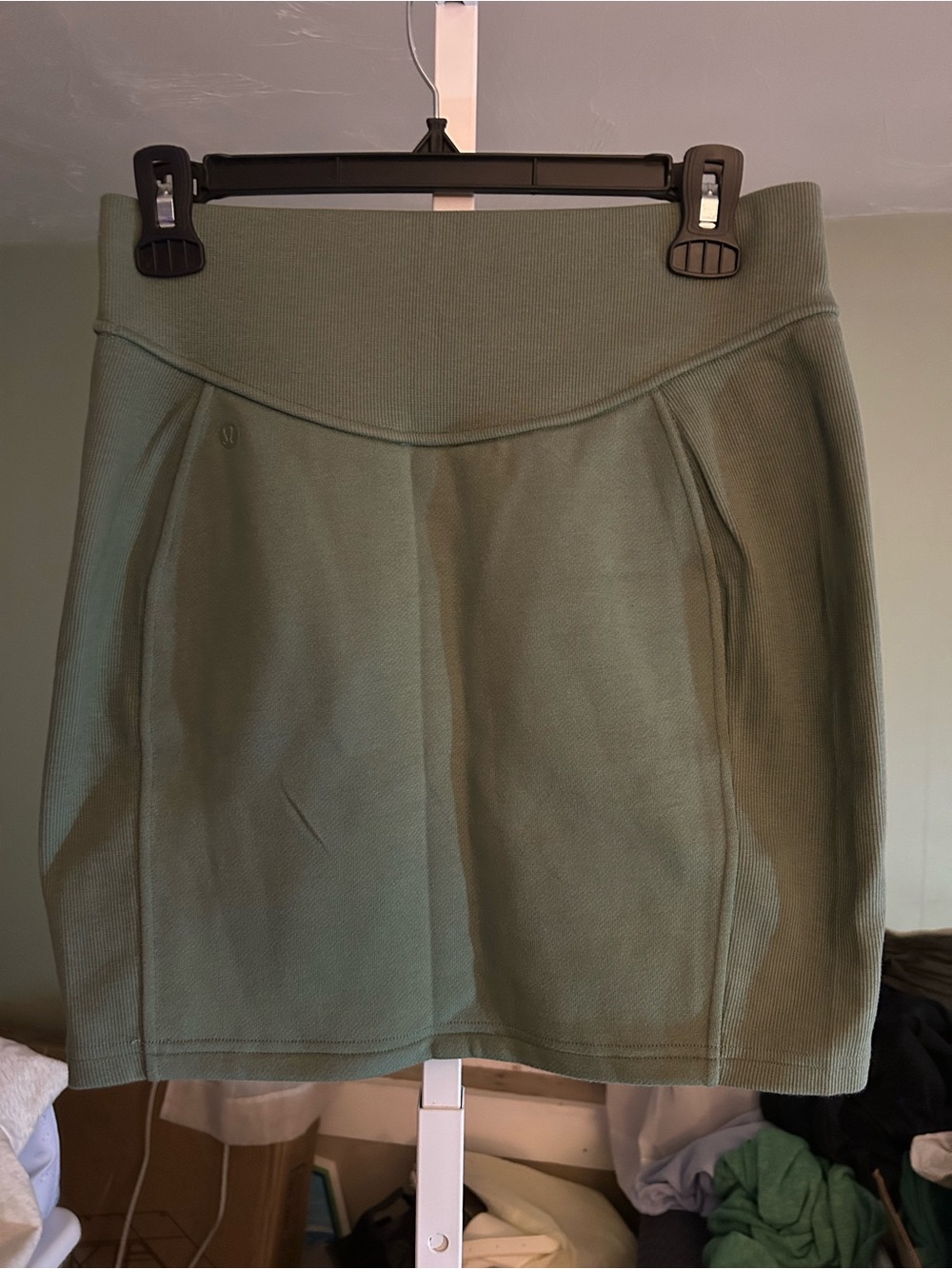 Lululemon High Rise Scuba Mini Skirt in Grey eucalyptus